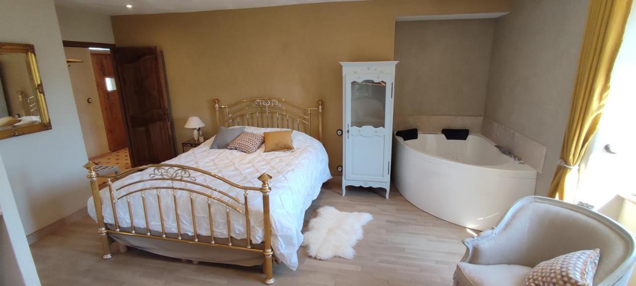 Bed and Breakfast Domaine De Combe Beluze Mison Екстер'єр фото