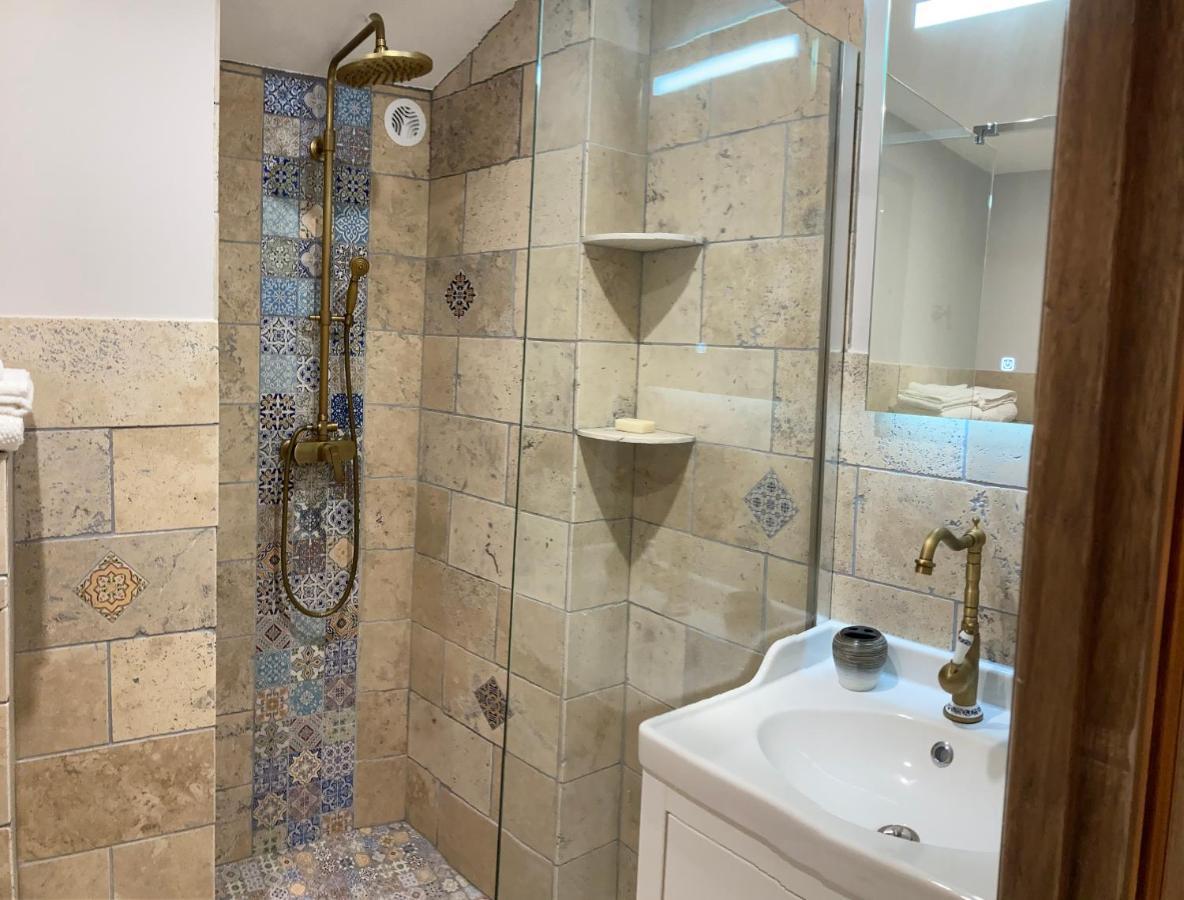 Bed and Breakfast Domaine De Combe Beluze Mison Екстер'єр фото